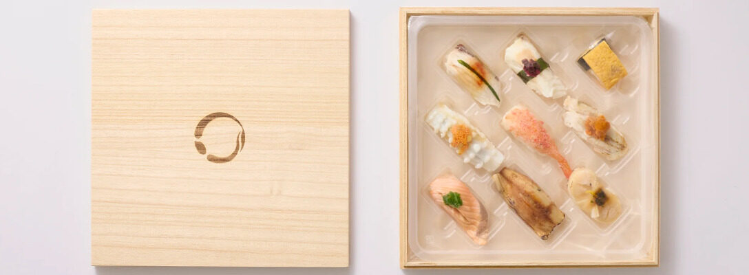 加熱寿司のパッケージとトレイ