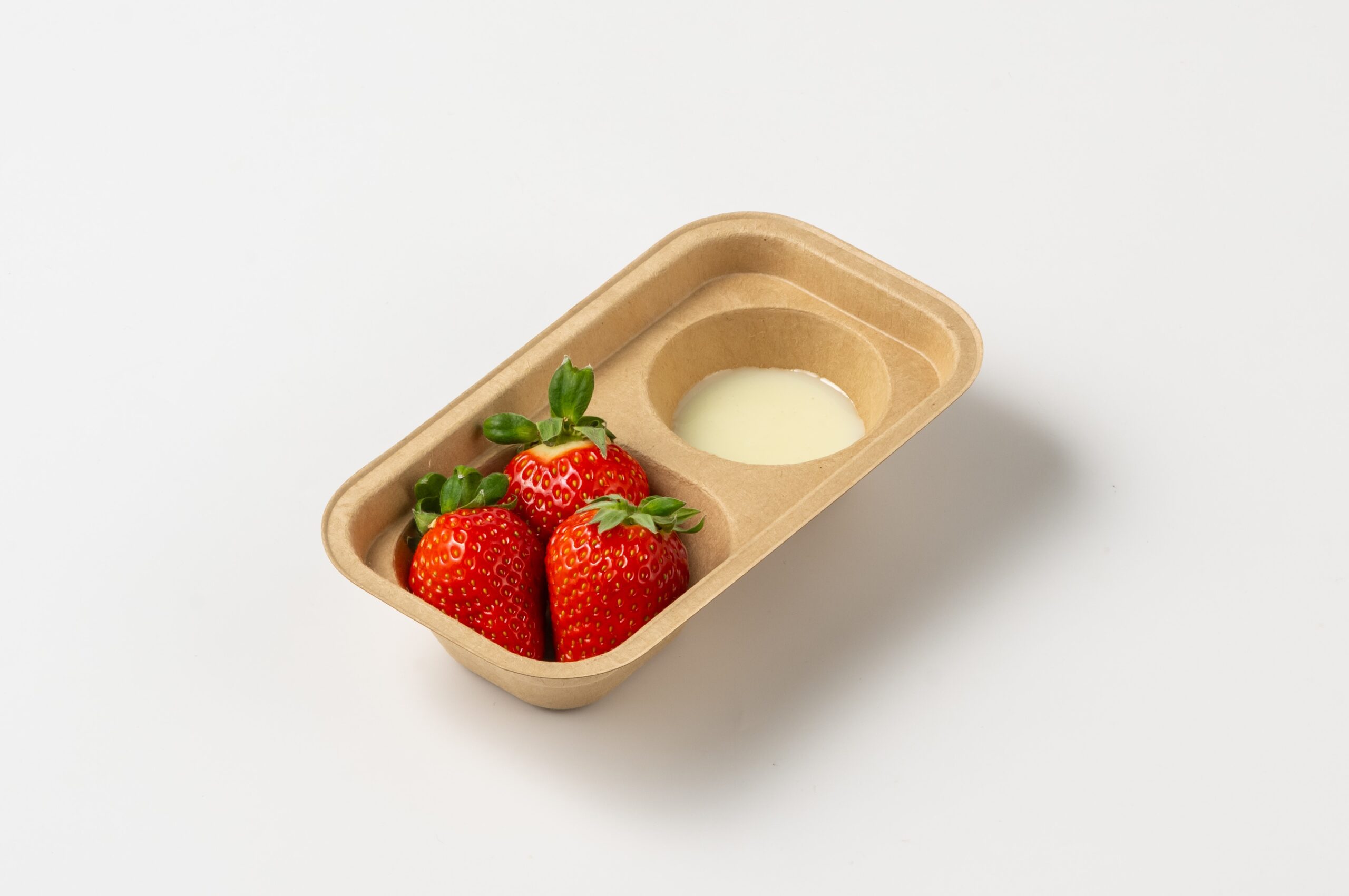 パルプモールド製のいちご狩りトレイ(いちご・練乳入り)